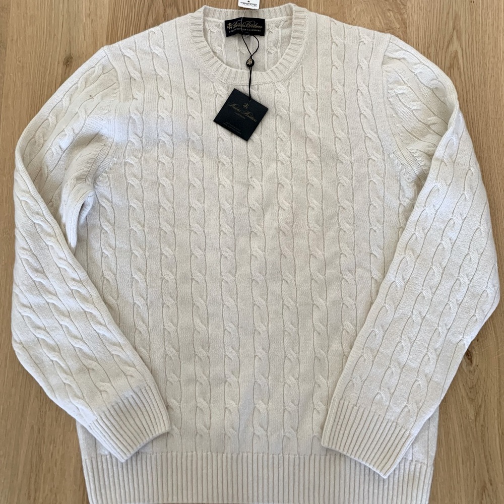 Brooks brothers cashmere sweater size L. NWT